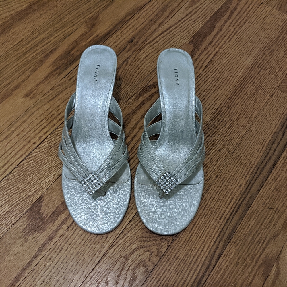 FIONI Kitten Heels